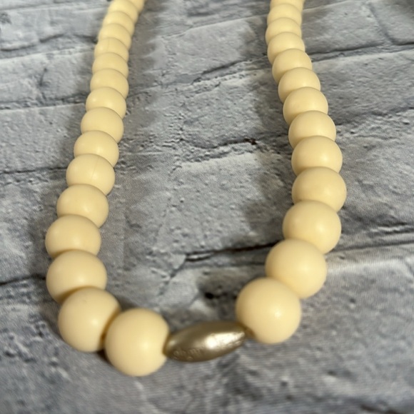Chew Beads Jane Necklace Ivory off White Cream 30” - Picture 6 of 8
